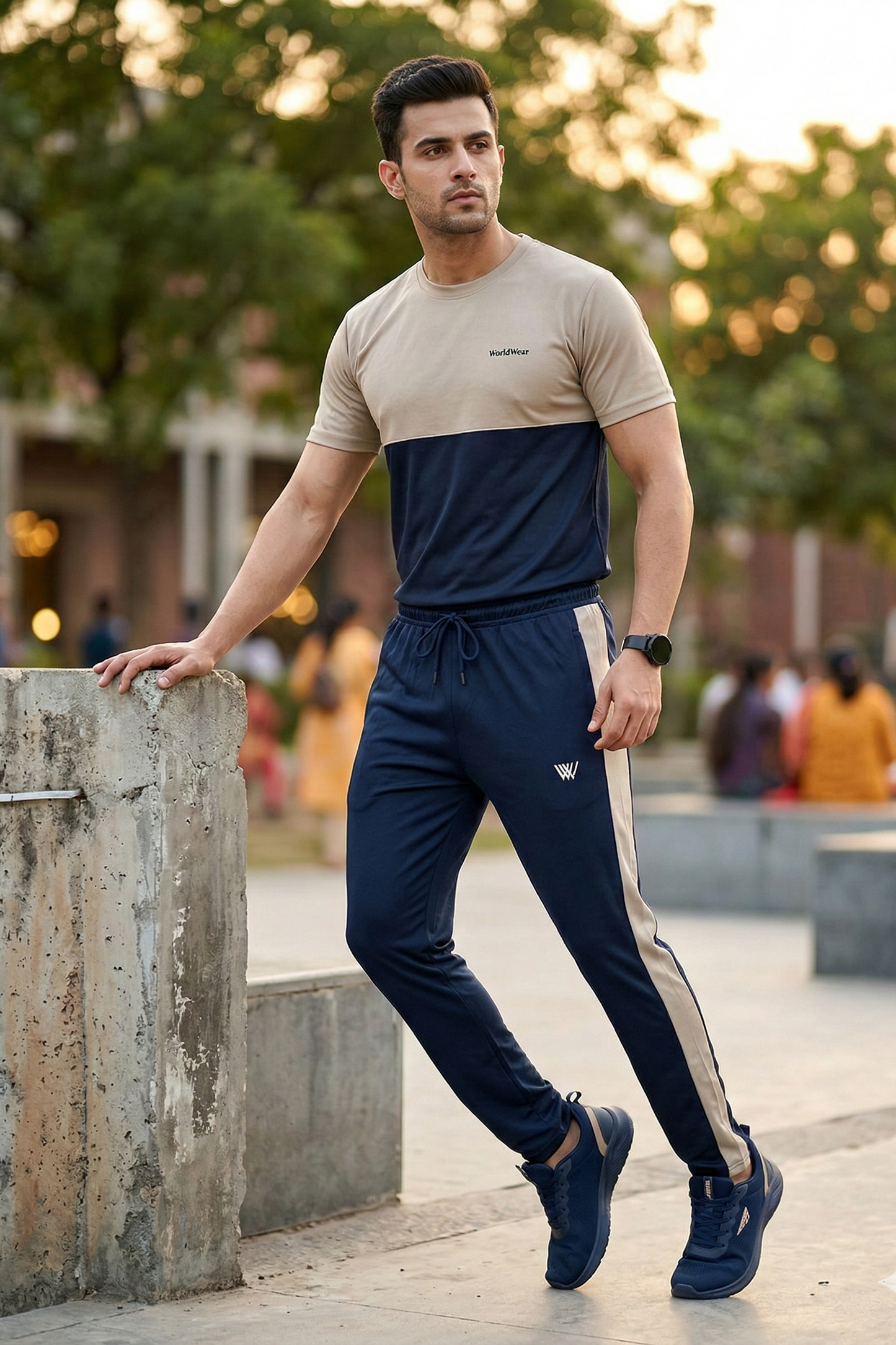 Men’s Navy & Beige Slim Fit Tracksuit – Premium Casual Sportswear